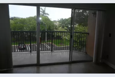 8721 Wiles Road #305, Coral Springs, FL 33067 - Photo 23
