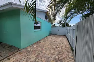 605 S 12th St, Lantana, FL 33462 - Photo 3