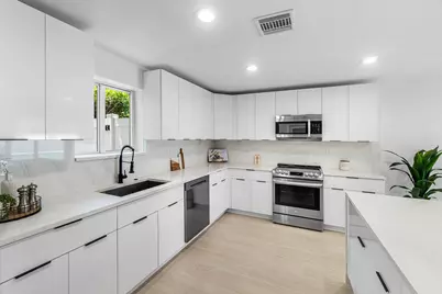 723 SW 27th Terrace, Boynton Beach, FL 33435 - Photo 13