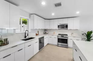 723 SW 27th Terrace, Boynton Beach, FL 33435 - Photo 13