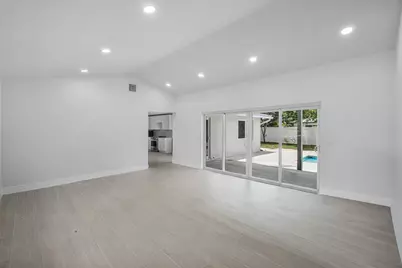 723 SW 27th Terrace, Boynton Beach, FL 33435 - Photo 5