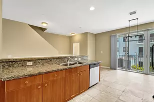 2725 NE 8th Ave, Wilton Manors, FL 33334 - Photo 17