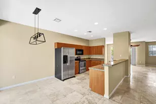 2725 NE 8th Ave, Wilton Manors, FL 33334 - Photo 13
