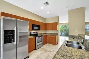 2725 NE 8th Ave, Wilton Manors, FL 33334 - Photo 15