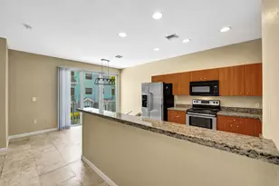2725 NE 8th Ave, Wilton Manors, FL 33334 - Photo 11