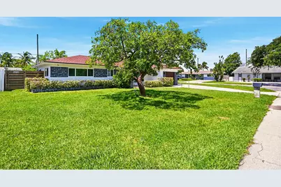 200 NE 28th Terrace, Boca Raton, FL 33431 - Photo 3