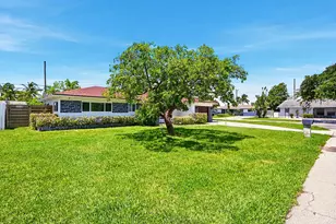 200 NE 28th Terrace, Boca Raton, FL 33431 - Photo 3