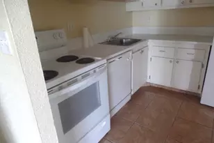 411 Executive Center Dr, West Palm Beach, FL 33401 - Photo 9