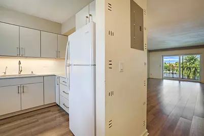 230 N Federal Hwy #305, Deerfield Beach, FL 33441 - Photo 11
