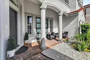 700 Cresta Cir, West Palm Beach, FL 33413 - Photo 5