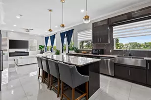 700 Cresta Cir, West Palm Beach, FL 33413 - Photo 23