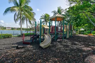 700 Cresta Cir, West Palm Beach, FL 33413 - Photo 77