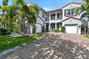 700 Cresta Cir, West Palm Beach, FL 33413 - Photo 3