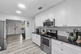 512 36th St, West Palm Beach, FL 33407 - Photo 9