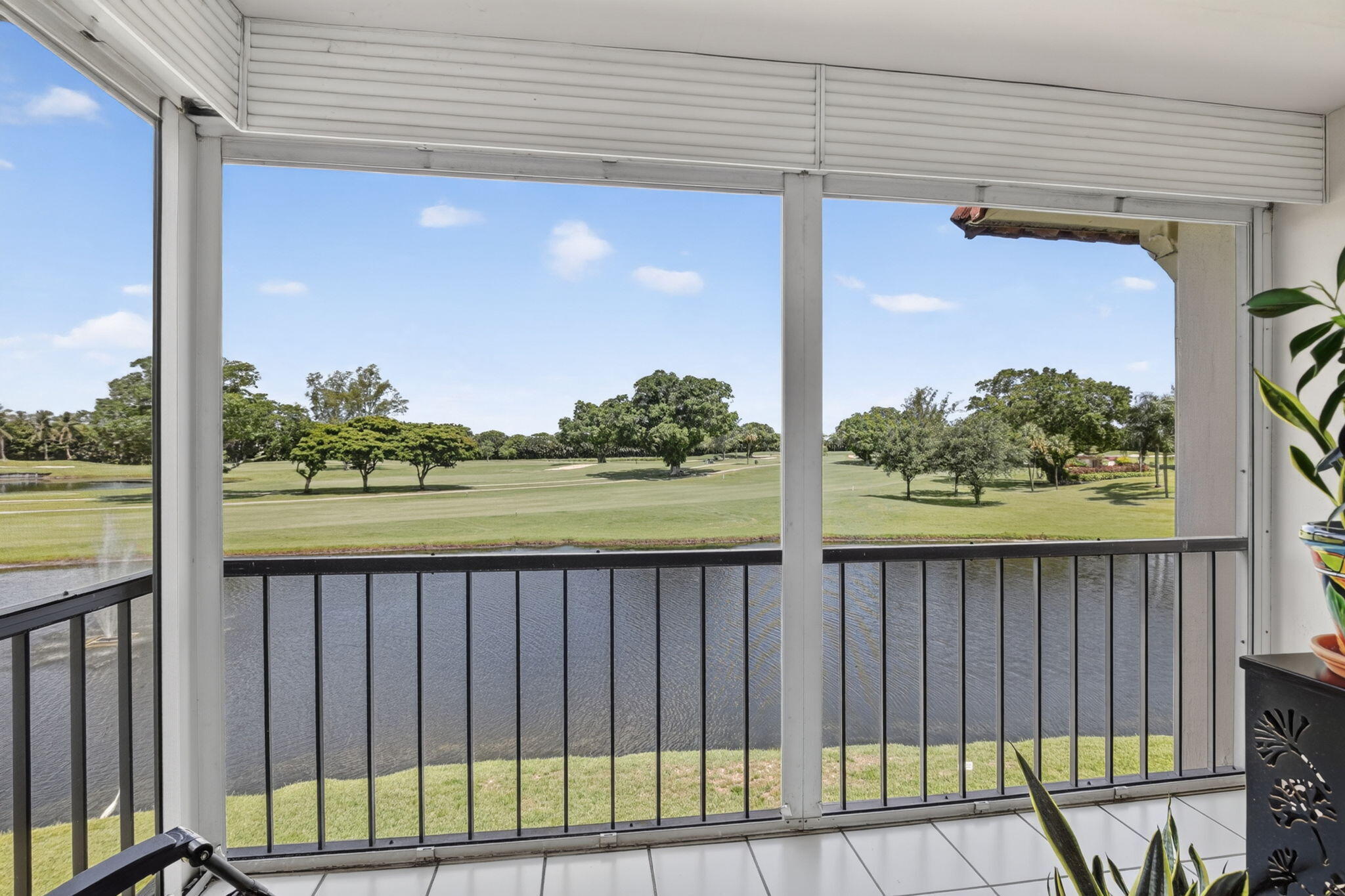 9923 S Hollybrook Lake Dr #305 - 9923 S Hollybrook Lake Dr #305, Pembroke Pines, FL 33025 Luxury Property | Jose Angel Pina