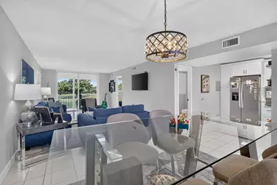 9923 S Hollybrook Lake Drive #305, Pembroke Pines, FL 33025 - Photo 5