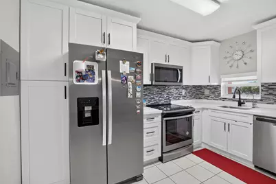 9923 S Hollybrook Lake Drive #305, Pembroke Pines, FL 33025 - Photo 11