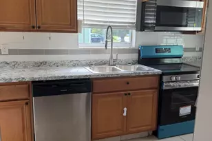 1456 SE Rivergreen Cir, Port Saint Lucie, FL 34952 - Photo 5
