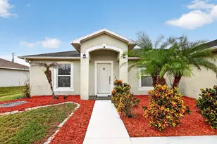 324 SW Kestor Dr, Port Saint Lucie, FL 34953 - Photo 1