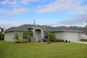 324 SW Kestor Dr, Port Saint Lucie, FL 34953 - Photo 1