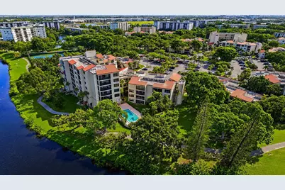 2322 S Cypress Bend Drive #311, Pompano Beach, FL 33069 - Photo 17