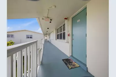 350 Horizons E #302, Boynton Beach, FL 33435 - Photo 3
