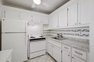 350 Horizons E, Boynton Beach, FL 33435 - Photo 13