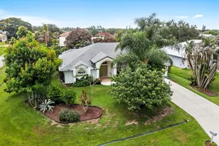 2711 SE Fall St, Port Saint Lucie, FL 34984 - Photo 3
