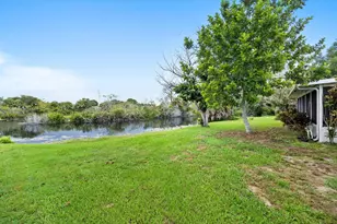 2550 SE Hemsing St, Port Saint Lucie, FL 34984 - Photo 33