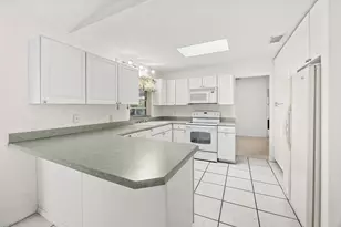 2550 SE Hemsing St, Port Saint Lucie, FL 34984 - Photo 13