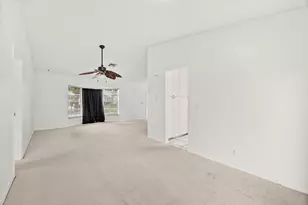 2550 SE Hemsing St, Port Saint Lucie, FL 34984 - Photo 9