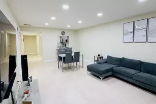 5545 N Lakewood Circle N, Margate, FL 33063 - Photo 3