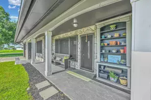 220 Riomar Dr, Port Saint Lucie, FL 34952 - Photo 9