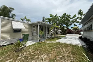42 Palm Dr, Lake Worth, FL 33461 - Photo 1