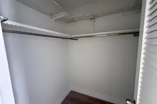 1300 NE 191st St, Miami, FL 33179 - Photo 15