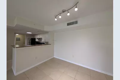 5011 Wiles Road #208, Coconut Creek, FL 33073 - Photo 5