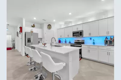 7973 Lakes Edge Lane, Port Charlotte, FL 33981 - Photo 9