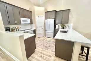 10619 SW Cam Run, Port Saint Lucie, FL 34987 - Photo 7