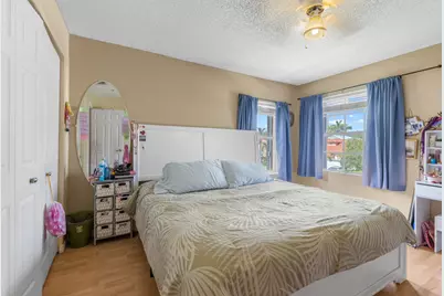 1021 NW 185th Avenue, Pembroke Pines, FL 33029 - Photo 29