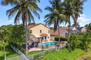 1021 NW 185th Ave, Pembroke Pines, FL 33029 - Photo 59