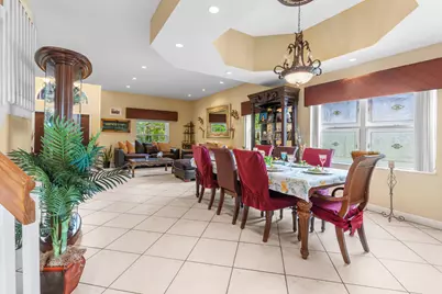 1021 NW 185th Avenue, Pembroke Pines, FL 33029 - Photo 5