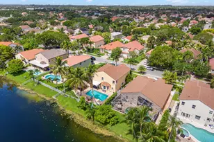 1021 NW 185th Ave, Pembroke Pines, FL 33029 - Photo 57