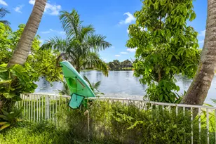 1021 NW 185th Ave, Pembroke Pines, FL 33029 - Photo 41