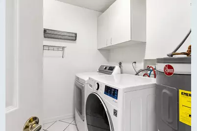 1021 NW 185th Avenue, Pembroke Pines, FL 33029 - Photo 19