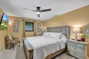 5940 NE 2nd Ave, Oakland Park, FL 33334 - Photo 25