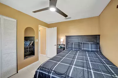 5940 NE 2nd Avenue, Oakland Park, FL 33334 - Photo 31
