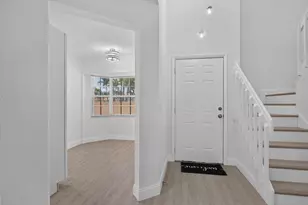 11451 Lakeview Dr, Coral Springs, FL 33071 - Photo 3