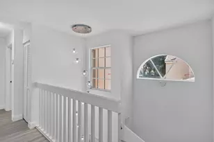 11451 Lakeview Dr, Coral Springs, FL 33071 - Photo 21