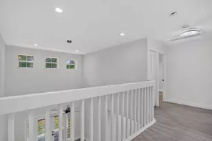 11451 Lakeview Dr, Coral Springs, FL 33071 - Photo 19