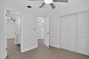 11451 Lakeview Dr, Coral Springs, FL 33071 - Photo 23